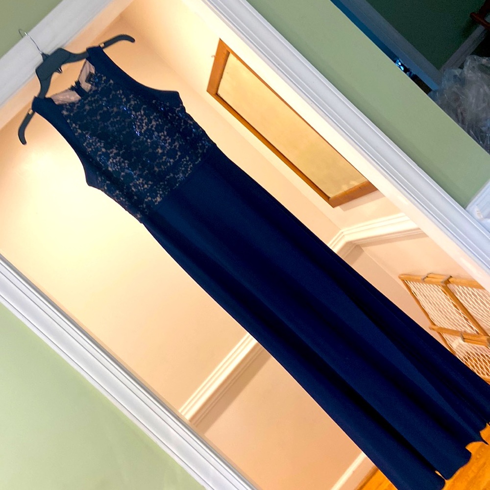 Night way prom dress size 12 with slit up left leg up to knee dark navy blue